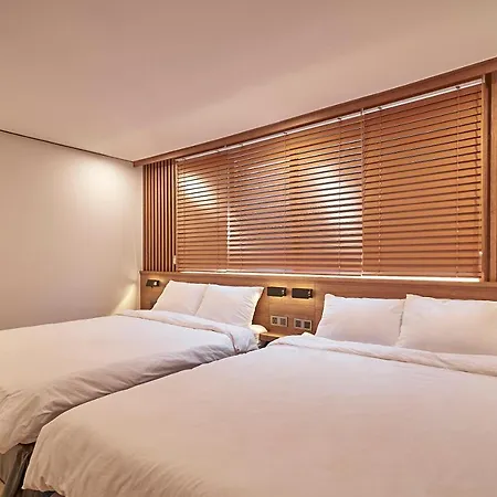 Monday Cracker Hongdae Hotel Seoul Exterior photo